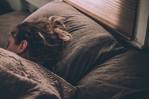 Comment le sport peut améliorer votre sommeil